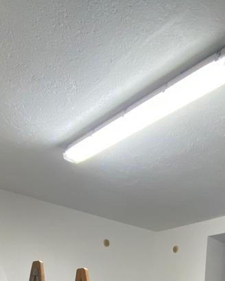 Plafoniera neon