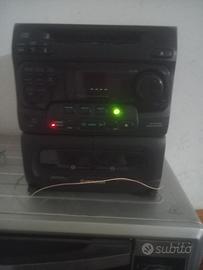 stereo CD, della pioniere di  colore nero 