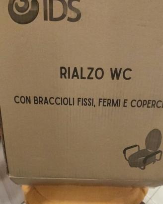RIALZO WC CON BRACCIOLI E COPERCHIO