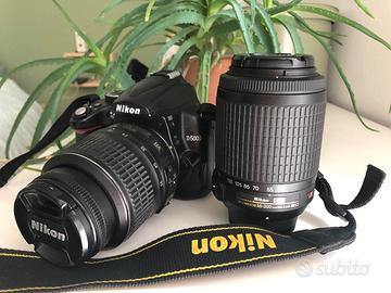 Nikon D-5000 con 2 obiettivi e bauletto