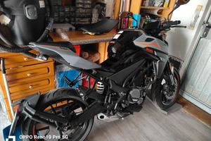 CF moto300 naked