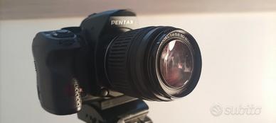 Pentax K30 con 2 obiettivi e accessori 