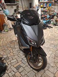 Yamaha tmax 
