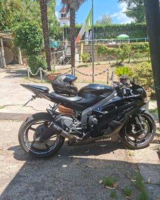 Yamaha R6