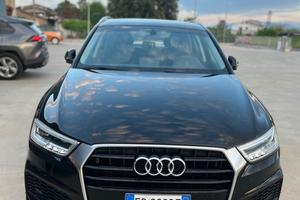 Audi Q3 2.0 TDI 120 CV Young