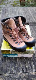 Scarpone Scarpa Nabuk Goretex taglia 37.5