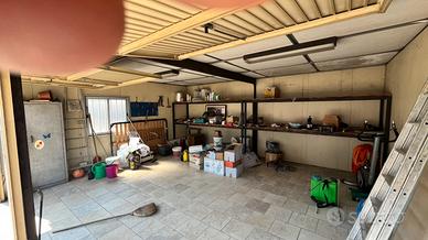 Garage prefabbricato