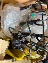 Iniettori e pompa gasolio delphi