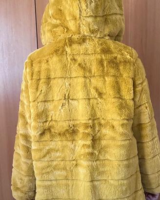 Cappotto in morbida pelliccia sintetica