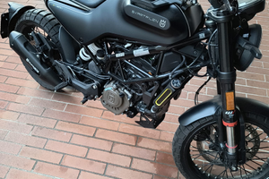 Husqvarna Svartpilen 125 moto