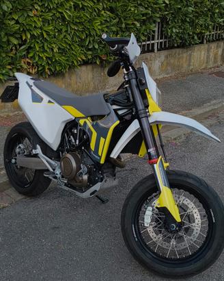 Husqvarna 701 SM - A2 (35kW)