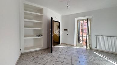 3 LOCALI A ISOLA DEL LIRI