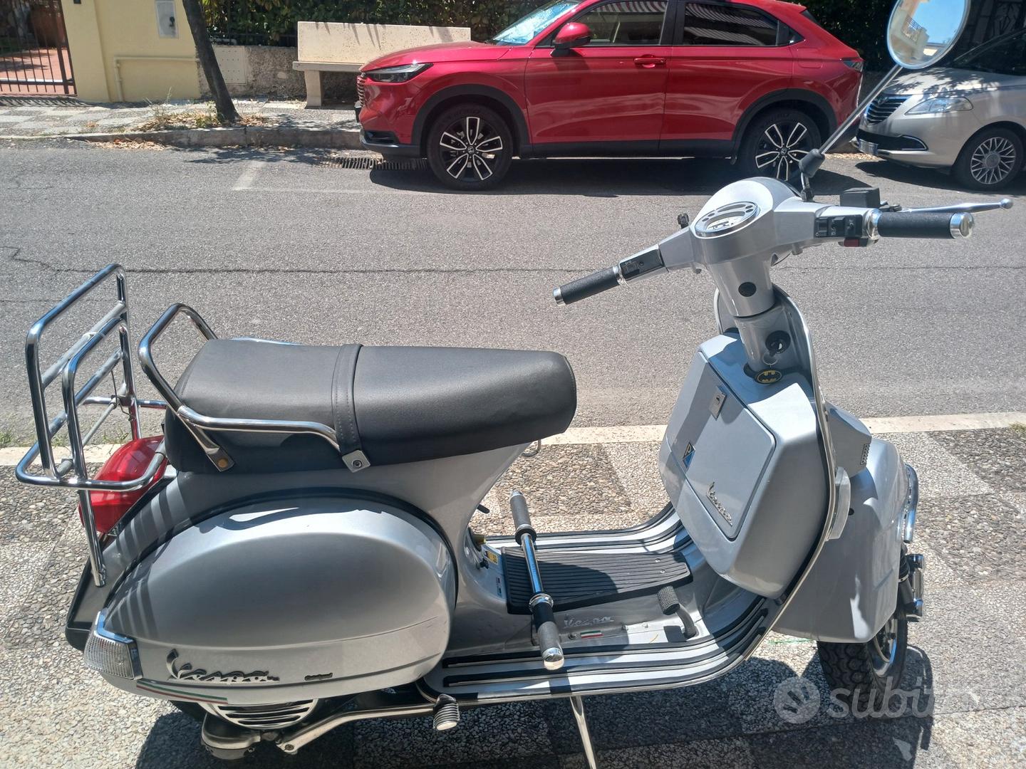 Protezione Ruota Di Scorta Tipo Originale Piaggio Per Vespa PX 125 150 200 Arcobaleno -77670122