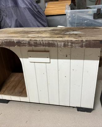 Cuccia cane gatto in legno