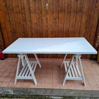 tavolo con cavalletti