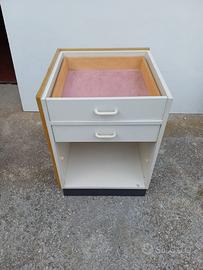mobiletto bianco con 2 cassetti