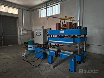 Pacchetto completo produzione mattonelle in gomma