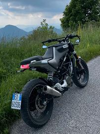 Husqvarna svartpilen 125 2021