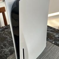 Ps5 base versione con lettore disco