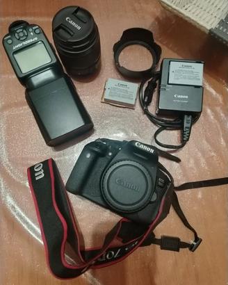Canon 700D Obiettivo 18 55 flash paraluce batterie