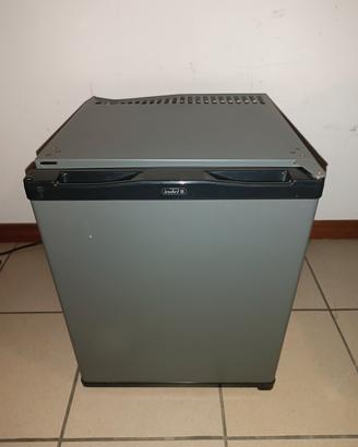 Frigobar Indel B compatto – perfettamente funziona