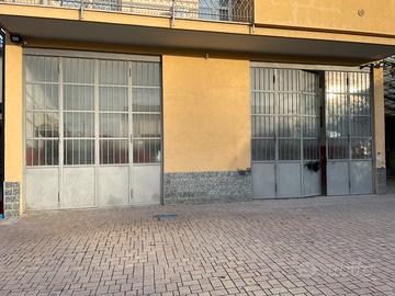 Ampio magazzino/laboratorio