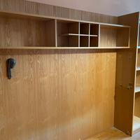 Boiserie con mensole e ripiani