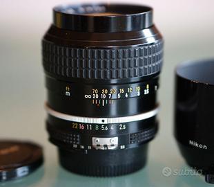 Obiettivo Nikon 105-2,5