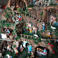 Presepe tutto di sughero alto 70 lungo 60  profond