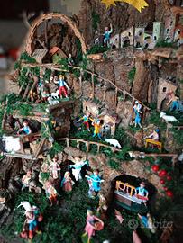 Presepe tutto di sughero alto 70 lungo 60  profond