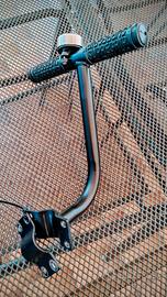 Impugnatura posteriore per bambini 