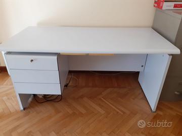 Scrivania professionale cassettiera con chiave