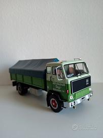 camion Volvo f89 turbo 1:43 