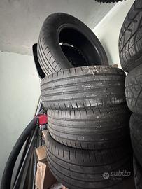 Gomme 225/55/18