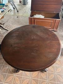 Tavolo in legno antico