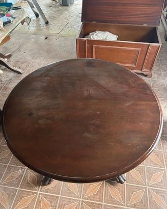 Tavolo in legno antico