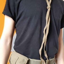 Cinturone militare completo di fondina