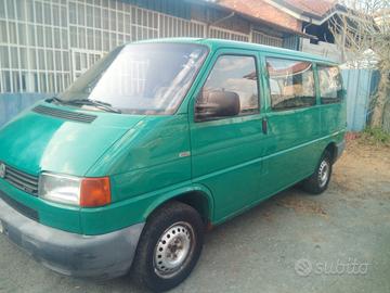 Wolfvagen transporter 2500 TD