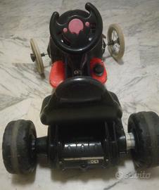 Auto Corsa nera a batteria