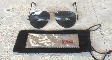 Ray-Ban Aviator modello Total black  
