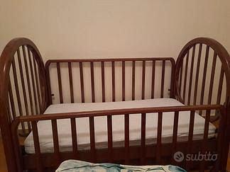 Lettino per bimbi in noce massello