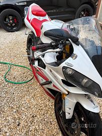Yamaha R1 1000 2009