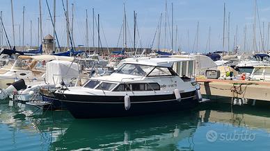 Pilotina/gozzo cabinato norvegese semiplanante