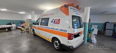 Ambulanza Volkswagen Kombi 2016 15.000€