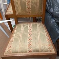 2 sedie vintage in legno imbottite – zona Savona