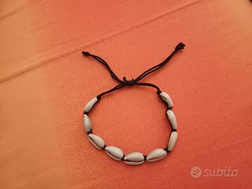 collana e bracciale di conchiglie 