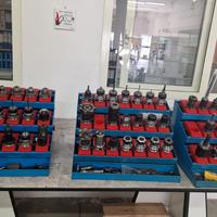 44 Coni con portaconi fresa o centro di lavoro