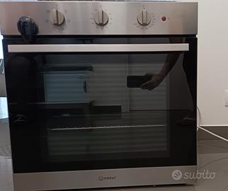 forno ad incasso Indesit anno 2021
