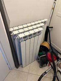 3x termosifoni nuovi e mai utilizzati della marca