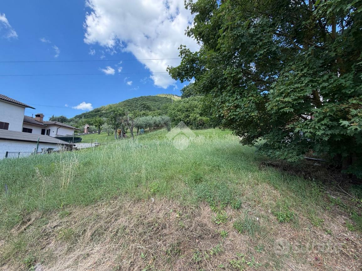 TER. RESIDENZIALE A GUBBIO - Vista 3